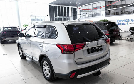 Mitsubishi Outlander III рестайлинг 3, 2017 год, 2 090 000 рублей, 11 фотография