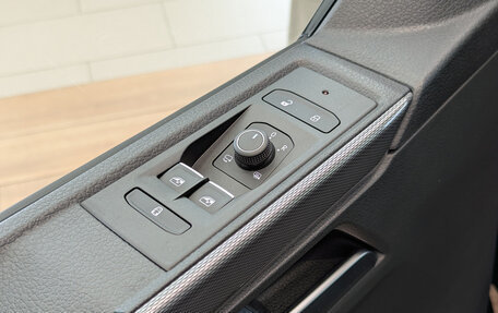 Volkswagen Multivan T6 рестайлинг, 2024 год, 17 900 000 рублей, 17 фотография