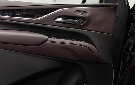 Cadillac Escalade V, 2023 год, 15 900 000 рублей, 18 фотография