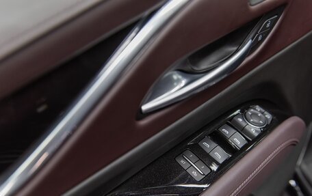 Cadillac Escalade V, 2023 год, 15 900 000 рублей, 20 фотография