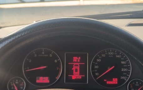 Audi A4, 2003 год, 1 237 000 рублей, 12 фотография