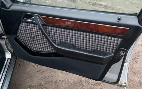 Mercedes-Benz E-Класс, 1993 год, 370 000 рублей, 9 фотография