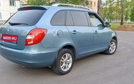 Skoda Fabia II, 2009 год, 450 000 рублей, 3 фотография