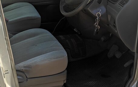 Toyota Town Ace III, 2000 год, 650 000 рублей, 2 фотография