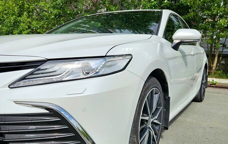 Toyota Camry, 2021 год, 3 900 000 рублей, 6 фотография