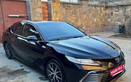Toyota Camry, 2019 год, 2 320 000 рублей, 2 фотография