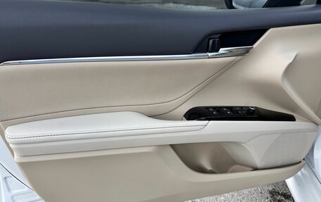 Toyota Camry, 2019 год, 2 900 000 рублей, 15 фотография