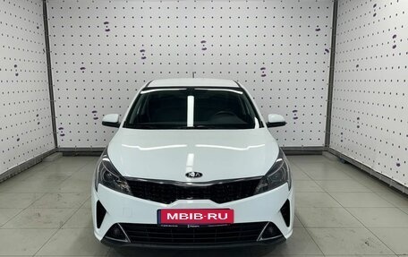 KIA Rio IV, 2021 год, 1 598 000 рублей, 3 фотография