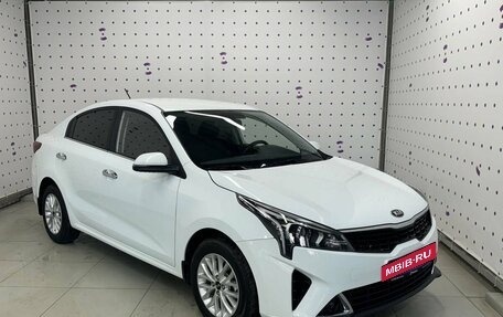 KIA Rio IV, 2021 год, 1 598 000 рублей, 2 фотография
