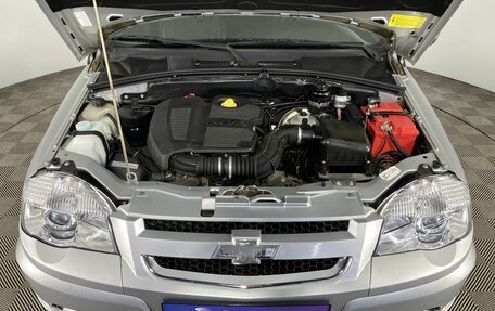 Chevrolet Niva I рестайлинг, 2015 год, 699 000 рублей, 4 фотография