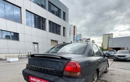 Hyundai Sonata IV рестайлинг, 2000 год, 105 000 рублей, 2 фотография