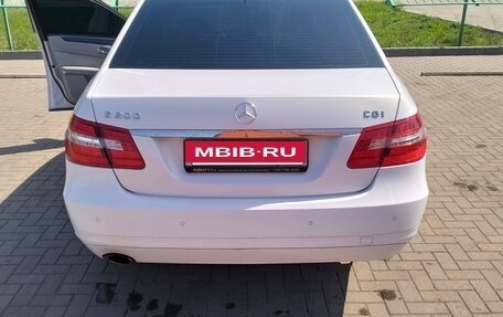 Mercedes-Benz E-Класс, 2010 год, 1 350 000 рублей, 3 фотография
