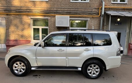 Mitsubishi Pajero IV, 2014 год, 2 550 000 рублей, 2 фотография