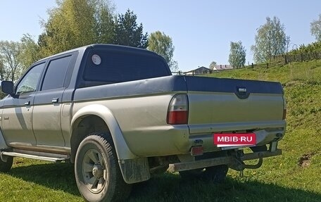 Mitsubishi L200 III рестайлинг, 2005 год, 570 000 рублей, 5 фотография