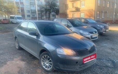 Skoda Rapid I, 2015 год, 550 000 рублей, 2 фотография