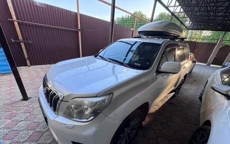 Toyota Land Cruiser Prado 150 рестайлинг 2, 2010 год, 2 930 000 рублей, 8 фотография