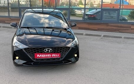 Hyundai Solaris II рестайлинг, 2020 год, 1 750 000 рублей, 5 фотография