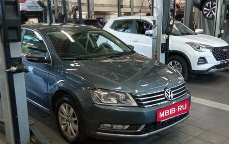 Volkswagen Passat B7, 2013 год, 1 100 000 рублей, 2 фотография