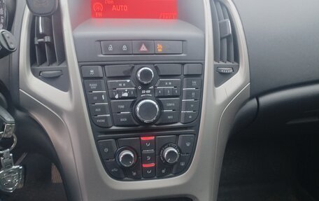 Opel Astra J, 2010 год, 217 000 рублей, 2 фотография