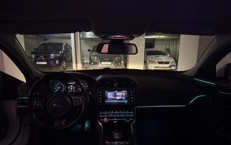 Jaguar XE I рестайлинг, 2015 год, 1 400 000 рублей, 5 фотография