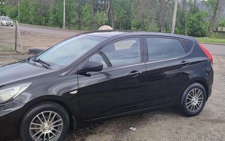 Hyundai Solaris II рестайлинг, 2012 год, 635 000 рублей, 4 фотография