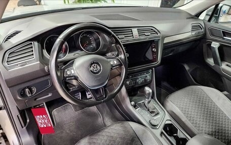 Volkswagen Tiguan II, 2017 год, 2 220 000 рублей, 5 фотография
