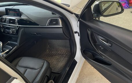 BMW 3 серия, 2018 год, 2 250 000 рублей, 9 фотография