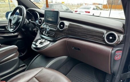 Mercedes-Benz V-Класс, 2014 год, 3 200 000 рублей, 5 фотография