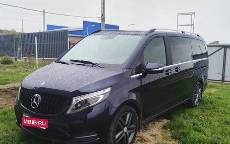 Mercedes-Benz V-Класс, 2014 год, 3 200 000 рублей, 3 фотография