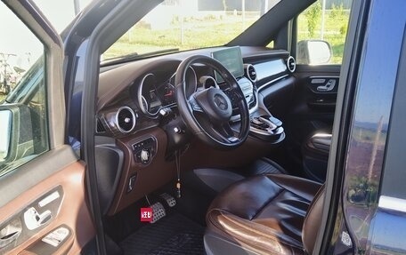 Mercedes-Benz V-Класс, 2014 год, 3 200 000 рублей, 4 фотография