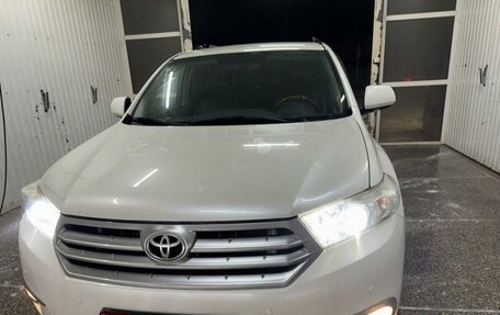 Toyota Highlander III, 2012 год, 2 600 000 рублей, 3 фотография