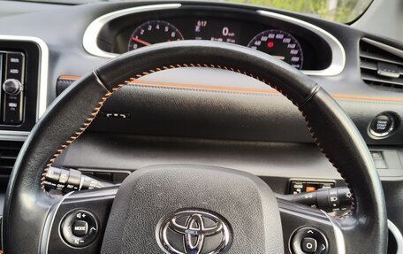Toyota Sienta II, 2018 год, 1 600 000 рублей, 8 фотография
