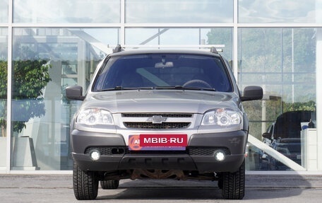 Chevrolet Niva I рестайлинг, 2013 год, 595 000 рублей, 2 фотография
