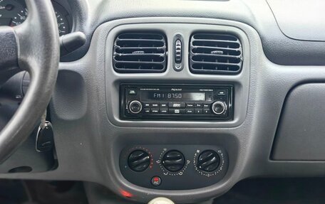 Renault Clio III, 2001 год, 249 000 рублей, 11 фотография