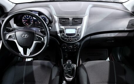 Hyundai Solaris II рестайлинг, 2013 год, 527 000 рублей, 8 фотография