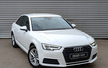 Audi A4, 2018 год, 2 150 000 рублей, 3 фотография