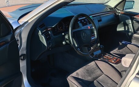 Mercedes-Benz E-Класс, 1998 год, 860 000 рублей, 19 фотография