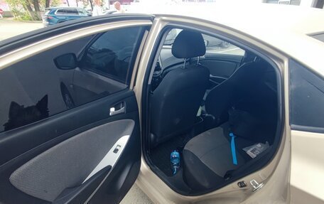Hyundai Solaris II рестайлинг, 2011 год, 600 000 рублей, 14 фотография