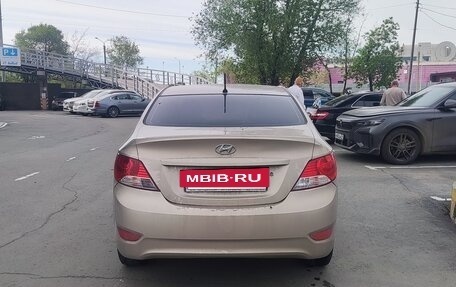 Hyundai Solaris II рестайлинг, 2011 год, 600 000 рублей, 5 фотография