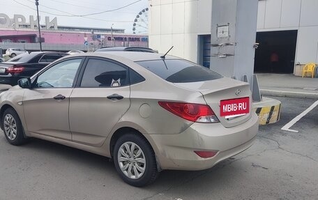Hyundai Solaris II рестайлинг, 2011 год, 600 000 рублей, 4 фотография