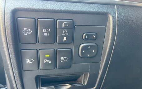 Toyota Land Cruiser 200, 2019 год, 7 850 000 рублей, 9 фотография
