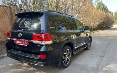 Toyota Land Cruiser 200, 2019 год, 7 850 000 рублей, 4 фотография