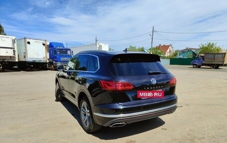 Volkswagen Touareg III, 2018 год, 5 200 000 рублей, 4 фотография