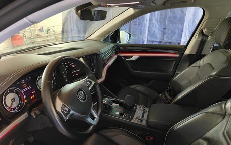 Volkswagen Touareg III, 2018 год, 5 200 000 рублей, 17 фотография