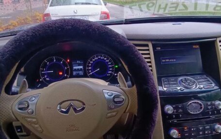 Infiniti QX70, 2015 год, 8 фотография