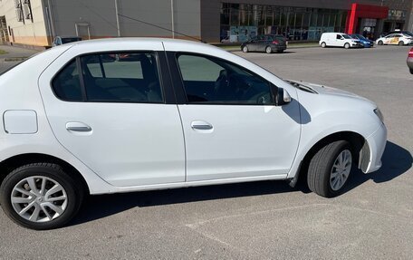 Renault Logan II, 2017 год, 820 000 рублей, 6 фотография
