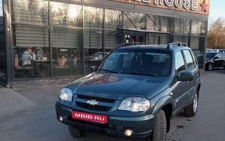 Chevrolet Niva I рестайлинг, 2011 год, 430 000 рублей, 6 фотография