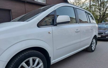 Opel Zafira B, 2011 год, 850 000 рублей, 6 фотография