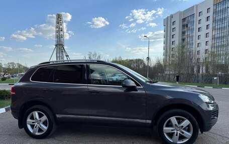 Volkswagen Touareg III, 2011 год, 2 000 000 рублей, 3 фотография