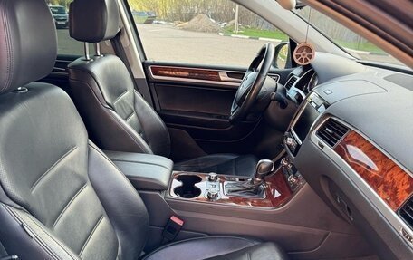 Volkswagen Touareg III, 2011 год, 2 000 000 рублей, 20 фотография